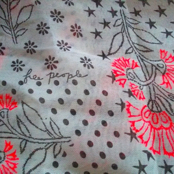 BNWOT COTTON  X LARGE  HOBO TOTE BY FREE PEOPLE CREAM / PINK FREE PPL ON IT - Picture 3 of 5